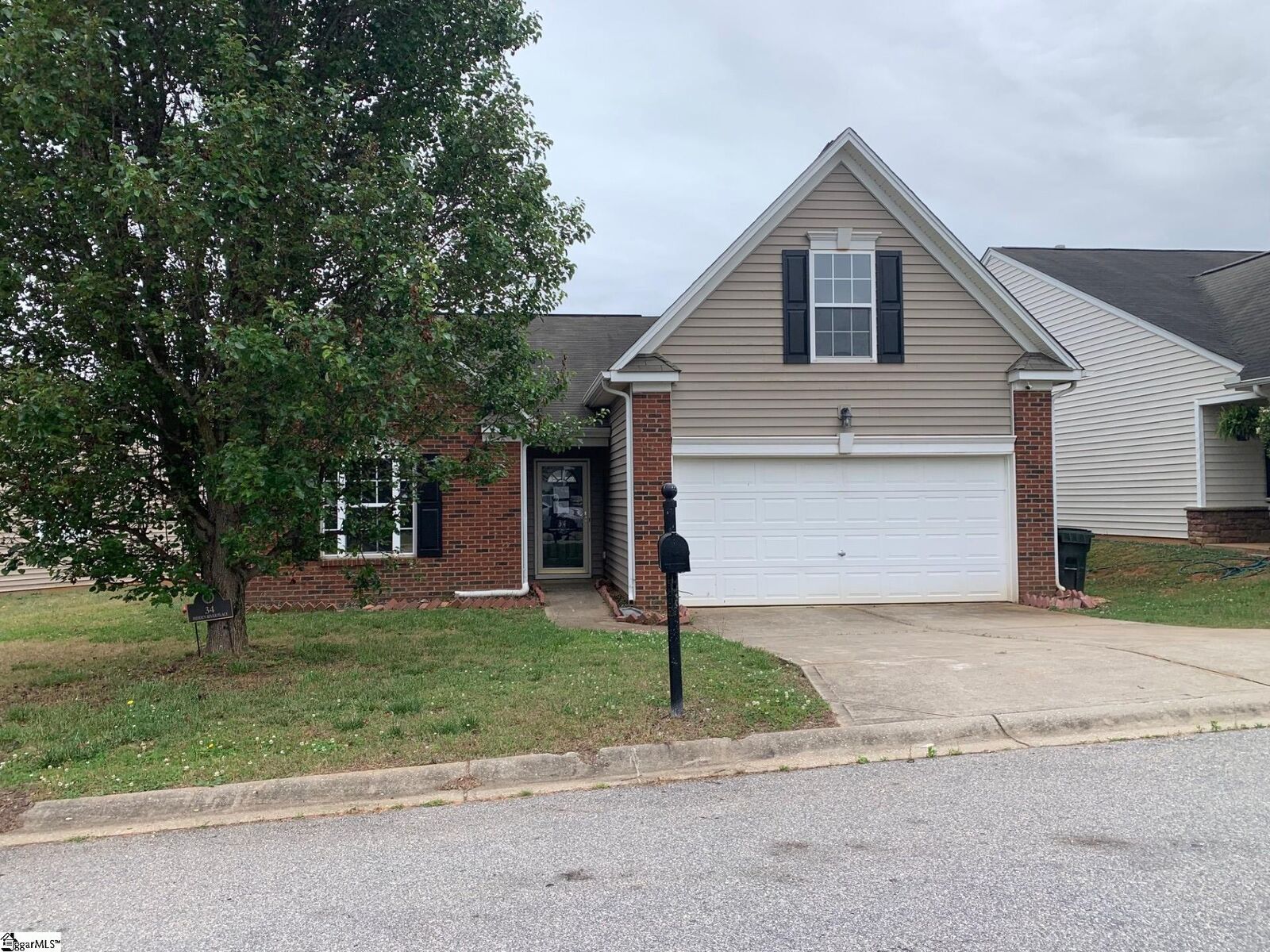 Property Photo:  34 Hidden River Place  SC 29605 