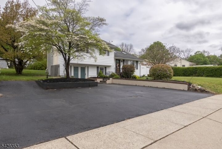 Property Photo:  33 Marudy Dr  NJ 08809 
