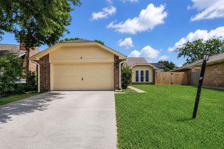 Property Photo:  3127 Westwick Drive  TX 77082 
