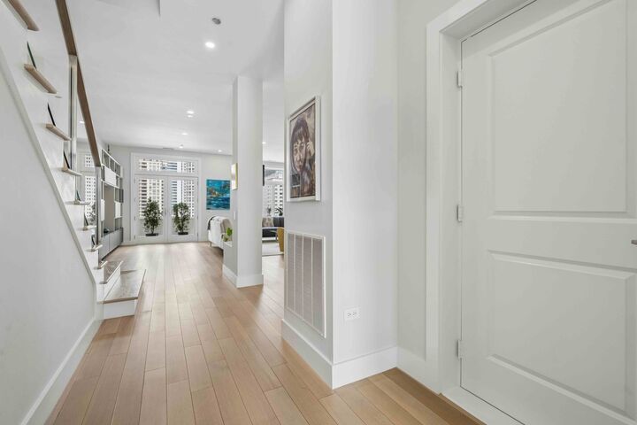 Property Photo:  55 E Erie Street Sh-D  IL 60611 
