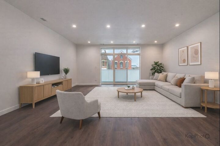 Property Photo:  1921 S Jefferson Street 2  IL 60616 