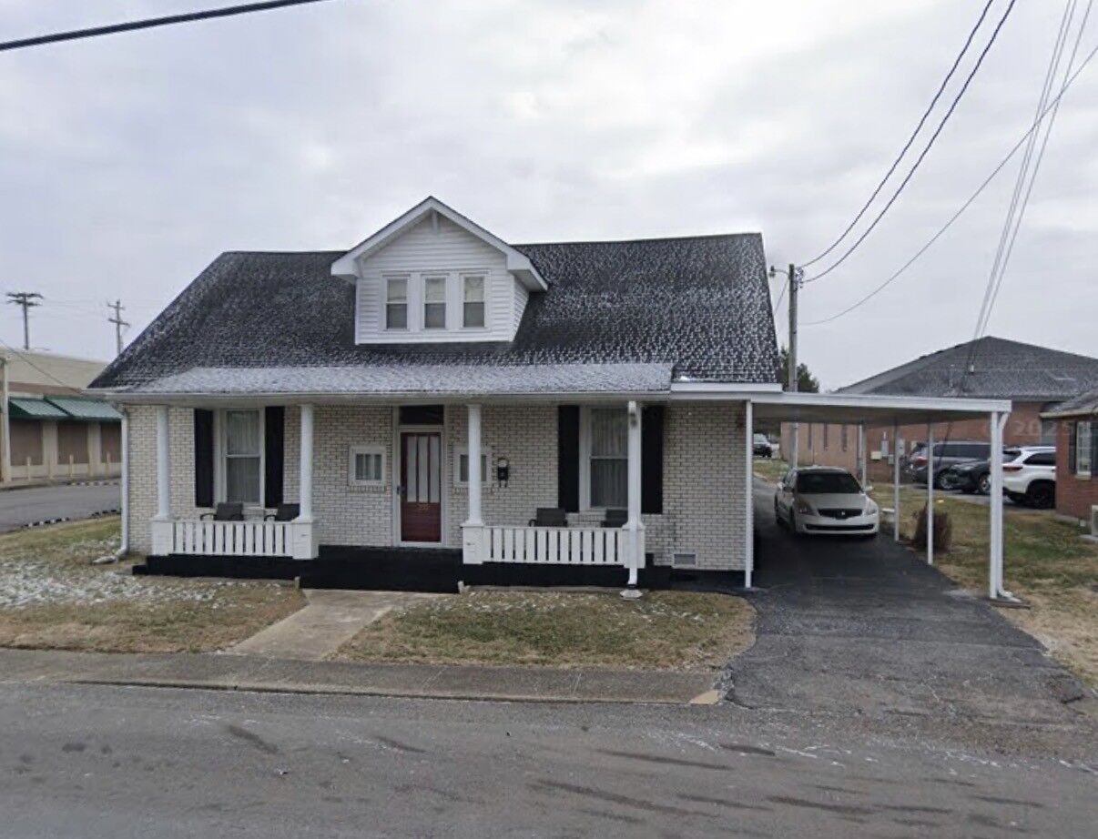 Property Photo:  305 College St  TN 37083 