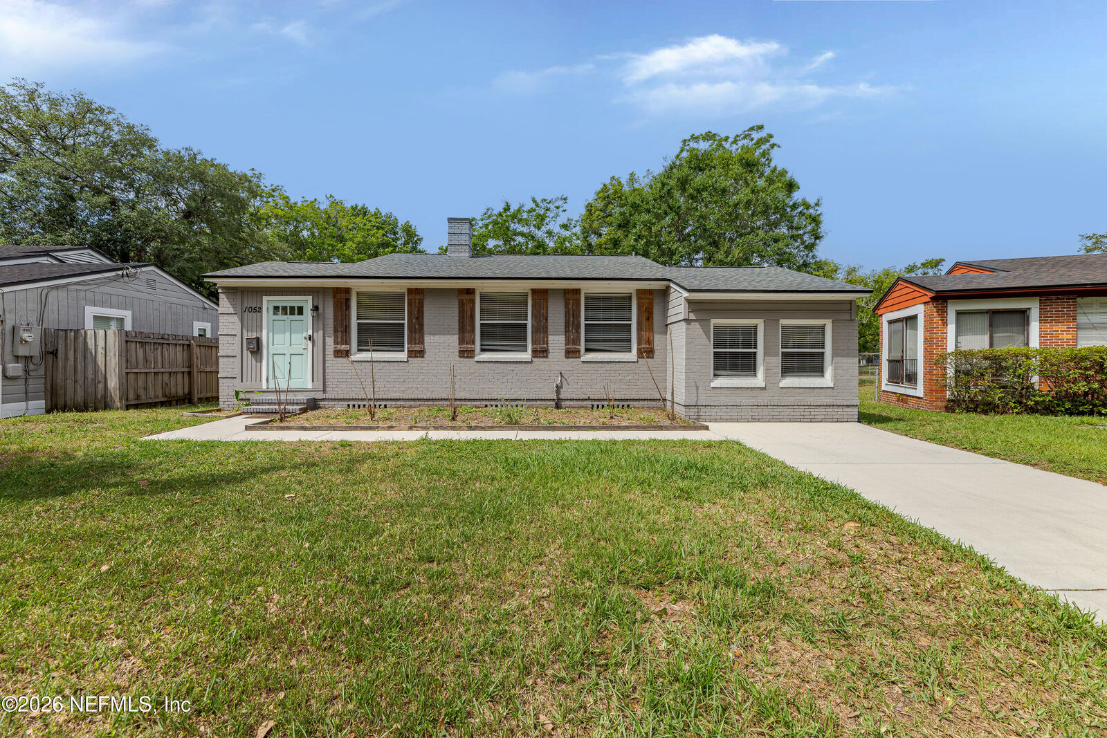 Property Photo: 1052 Willis Drive FL 32205
