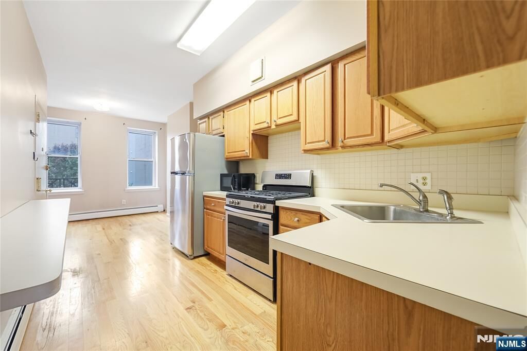 Property Photo: 523 Adams Street 3 NJ 07030