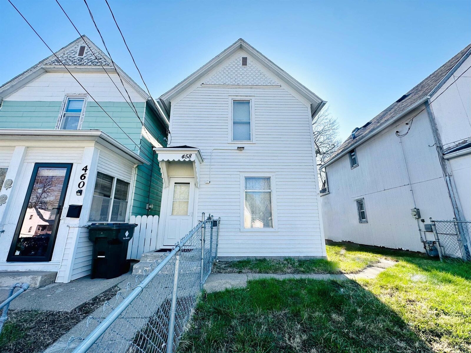 Property Photo:  458 John St  IA 51103 