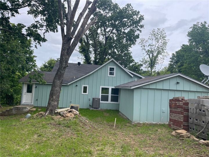 Property Photo:  202 Parrott Drive  AR 72740 