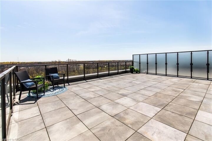 Property Photo:  470 Dundas Street E 710  ON L8B 2A6 