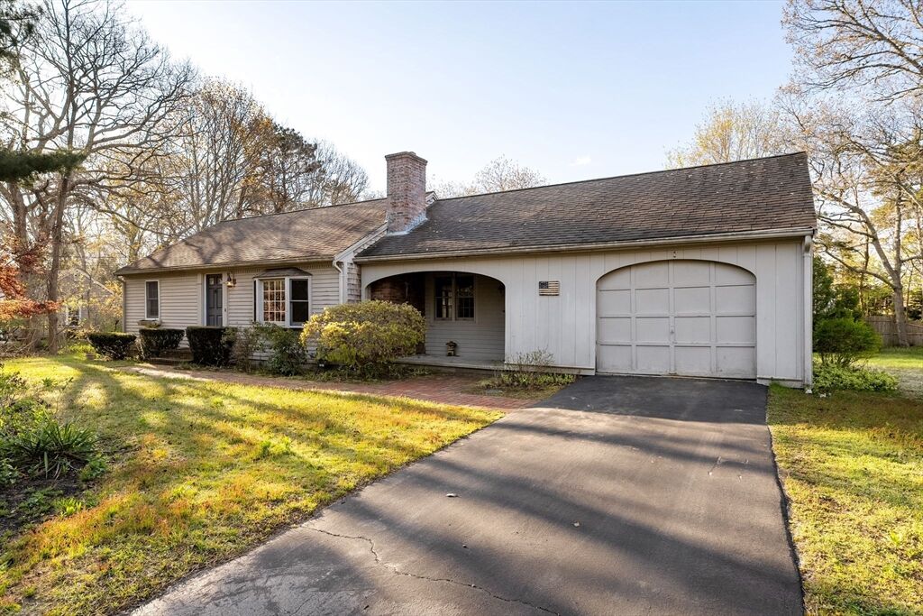 Property Photo:  1 Essex Way  MA 02675 