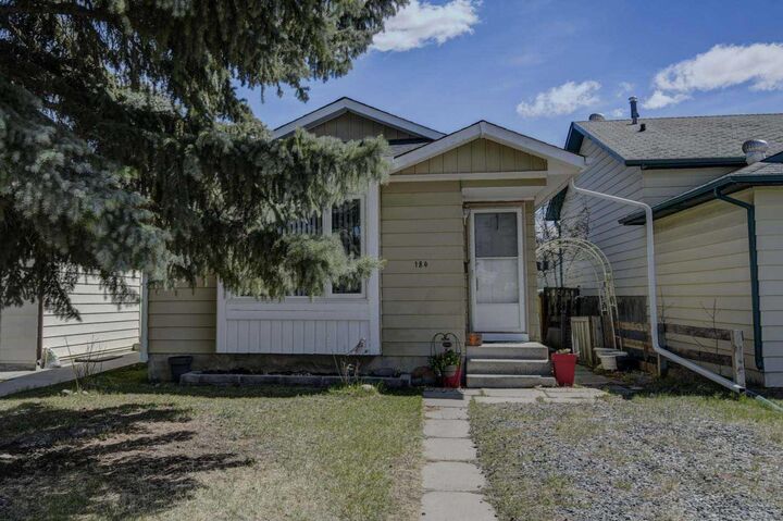 Property Photo:  184 Erin Croft Crescent SE  AB T2B 2V1 
