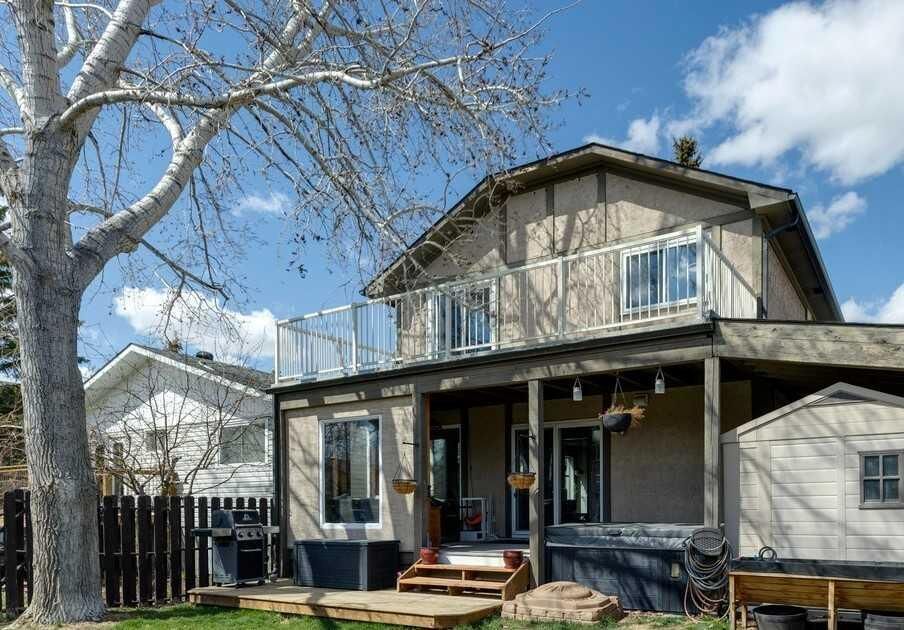 Property Photo:  33 Big Springs Crescent SE  AB T4A 1G5 