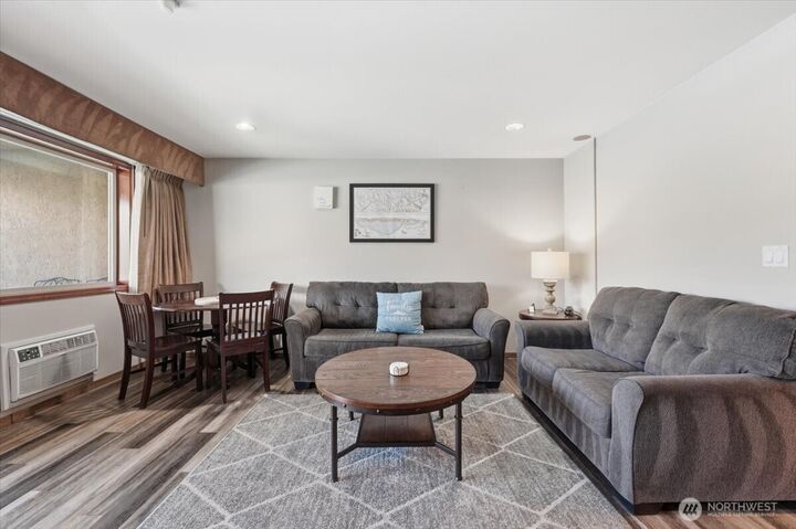 Property Photo:  322 W Woodin Avenue 642  WA 98816 