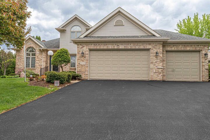 Property Photo:  5335 Parliament Place  IL 61107 