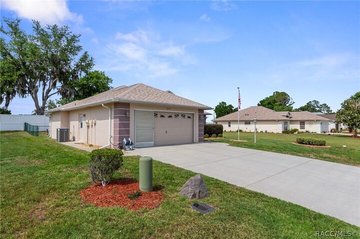 Property Photo:  4517 N Lake Vista Trail  FL 34442 