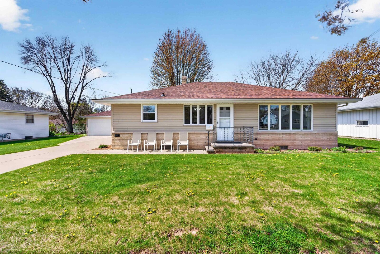 Property Photo:  2101 Welhouse Drive  WI 54130-0000 