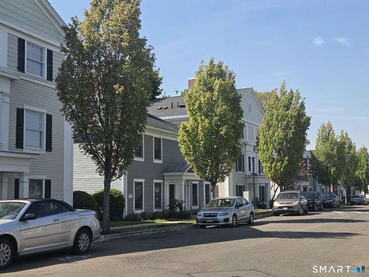Property Photo:  14 Fairgate Drive  CT 06902 