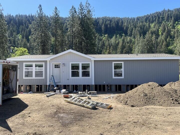 Property Photo:  1304 N Minter Blvd  WA 99151 