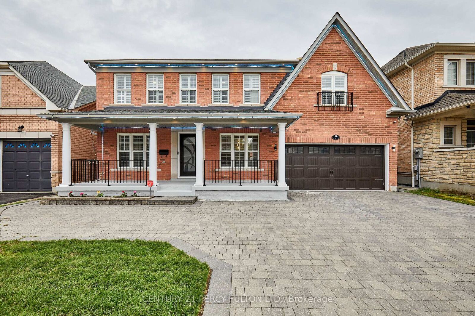 Property Photo:  7 Schoolbridge Street  ON L1T 4Z2 