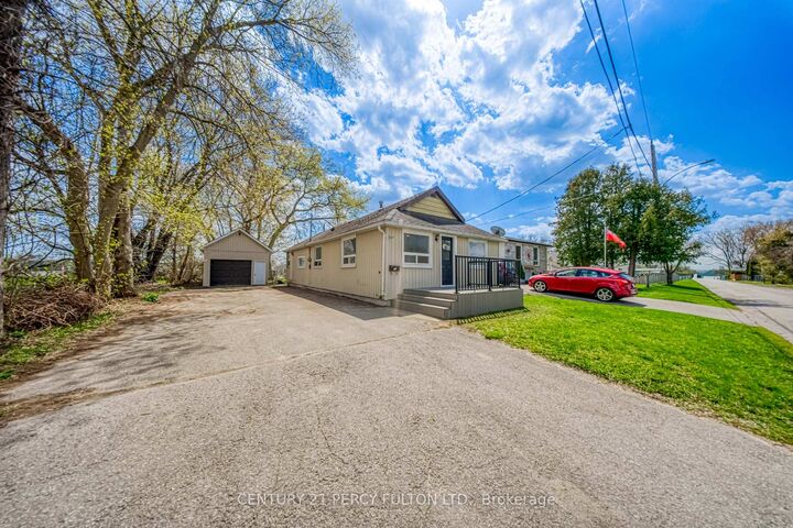 Property Photo:  193 Cameron Crescent  ON L4P 2N7 