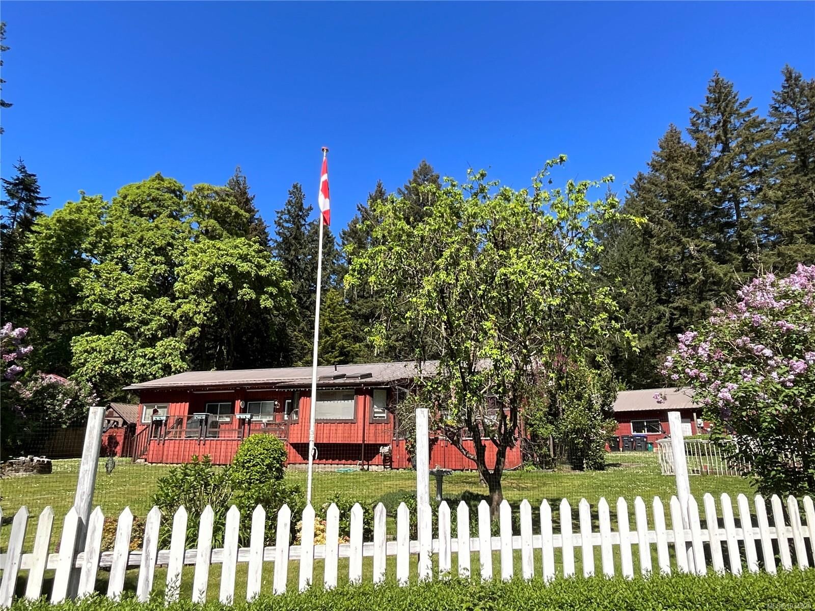 Property Photo: 1855 Oyster Way BC V0R 1X6