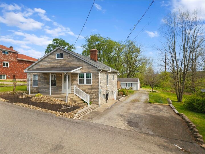 Property Photo:  2724 Gould Drive  PA 15129 