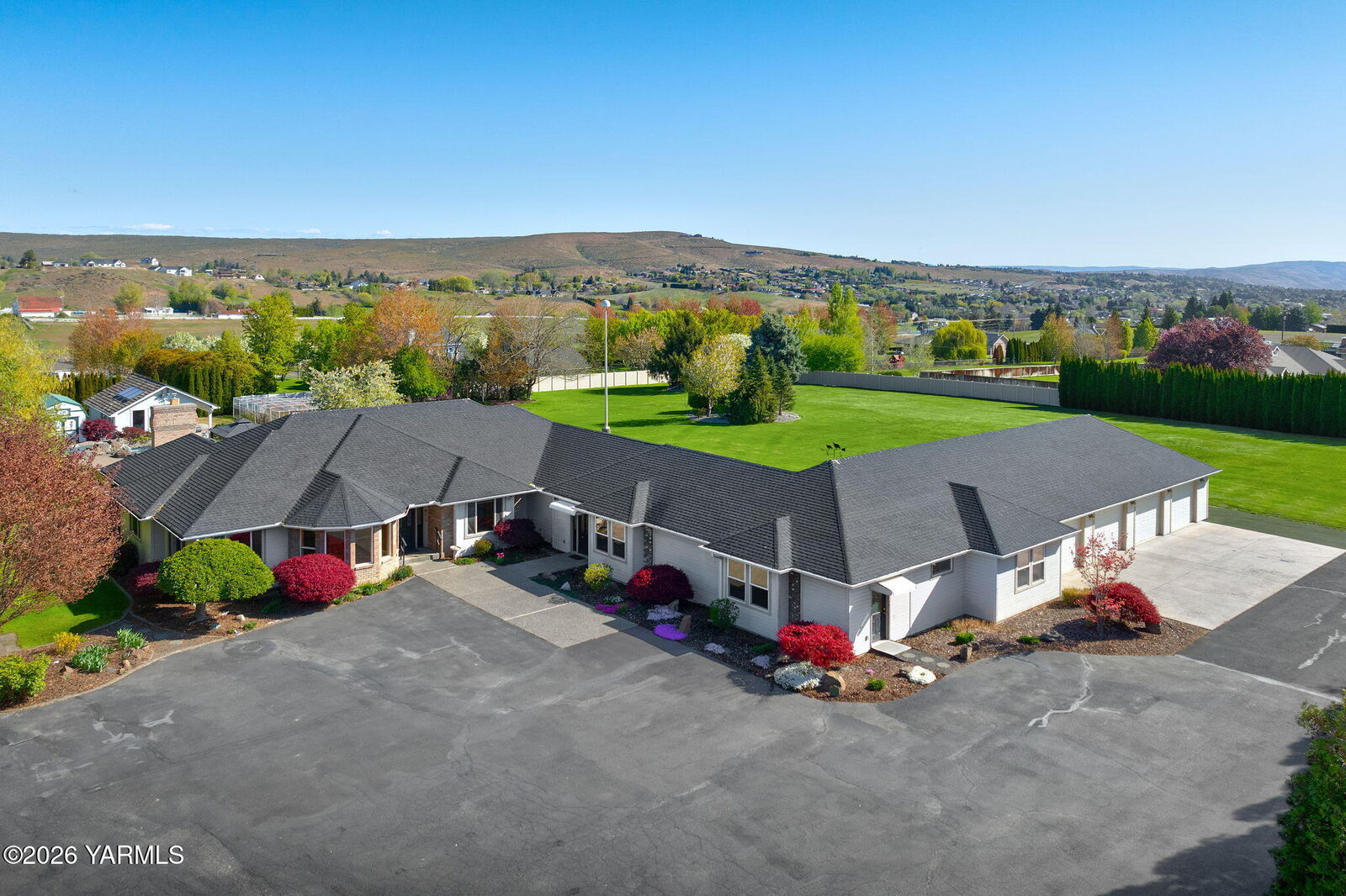 Property Photo:  613 Friedline Rd  WA 98908 