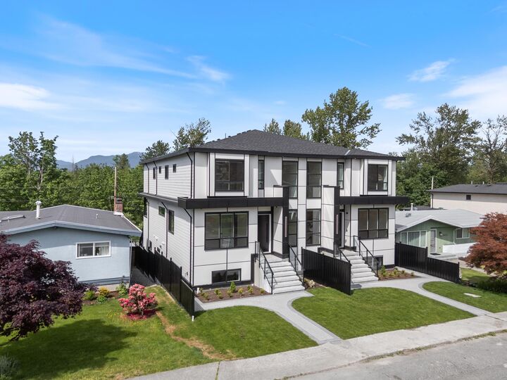 Property Photo: 6037 Service Street 2 BC V5H 1V7