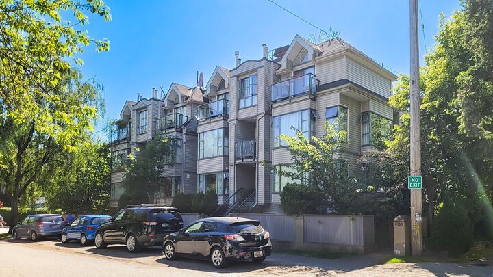 3167 Laurel Street — photo 1