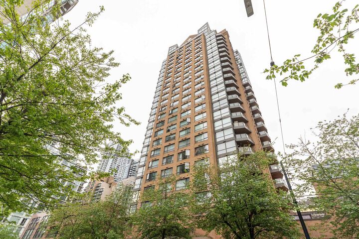 Property Photo:  1189 Howe 602  BC V6Z 2X4 