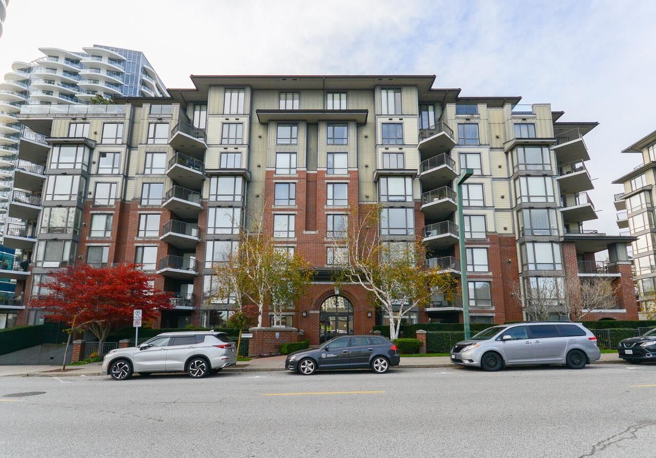 Property Photo: 1551 Foster Street 307 BC V4B 5M1