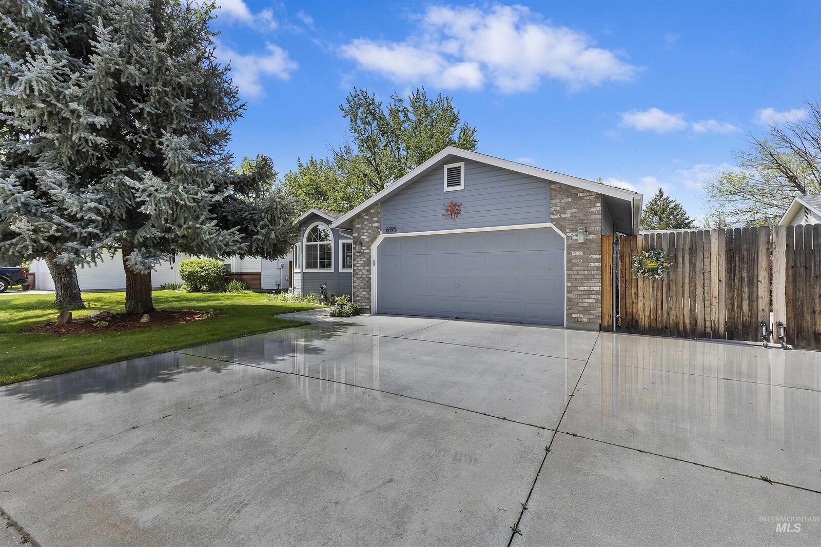 Property Photo: 6195 N Oliver Ave ID 83714