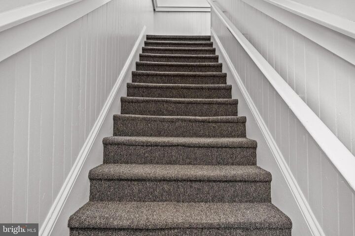 Property Photo:  420 Chestnut Street 2  PA 19464 