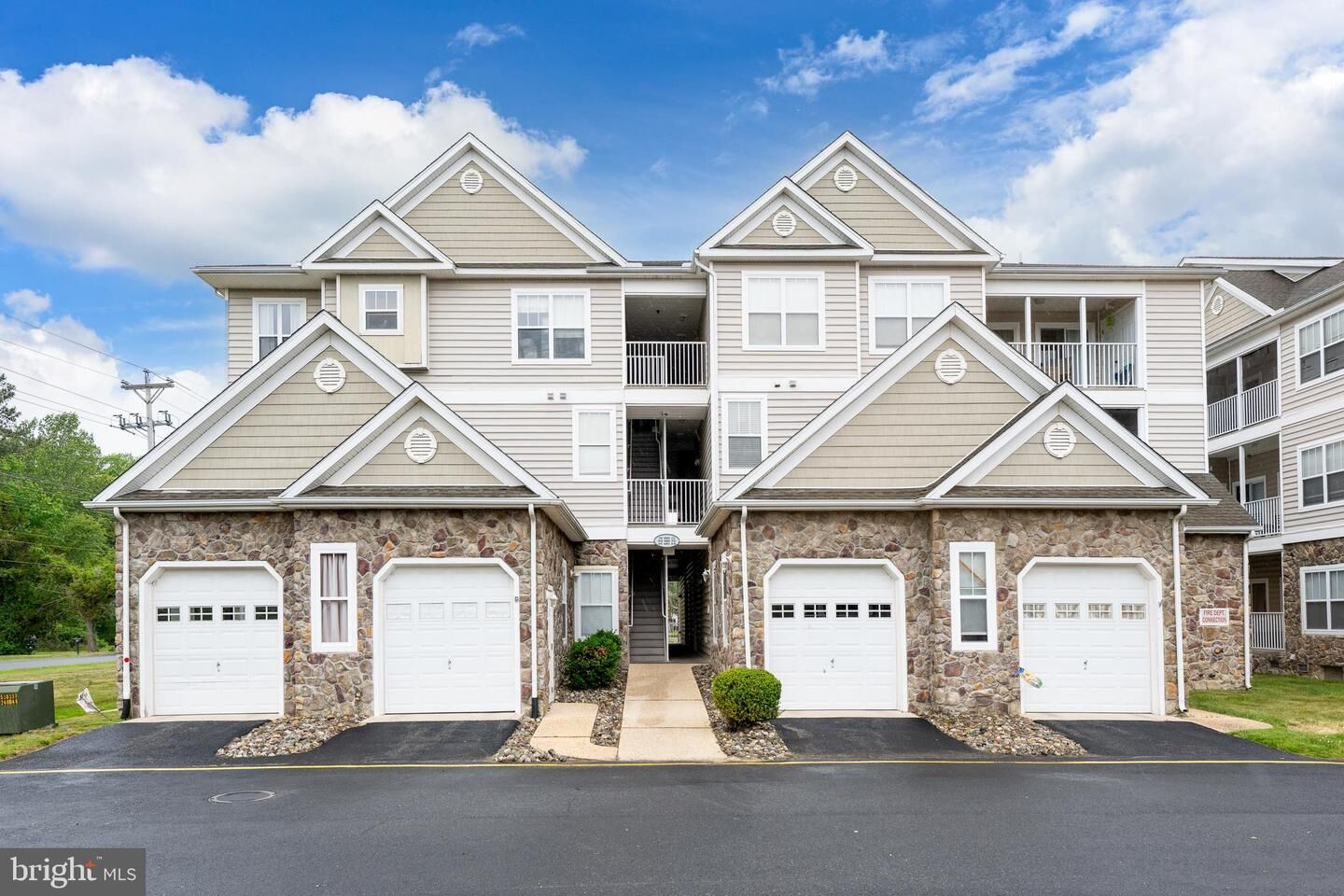 Property Photo: 4502 Summer Brook Way H DE 19963