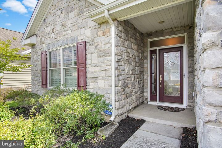 Property Photo:  35 Presidents Drive  PA 17050 