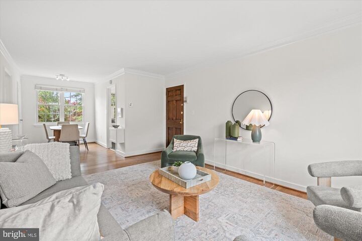 Property Photo:  17 Auburn Court B  VA 22305 