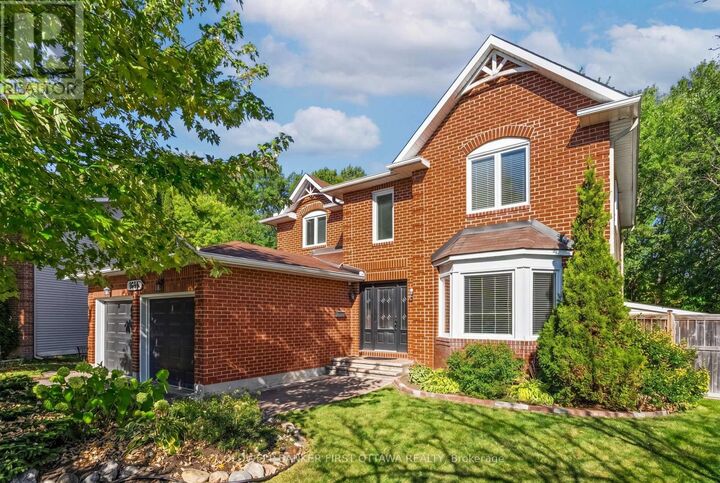 Property Photo:  1645 Des Ravins Place  ON K1C 6H3 