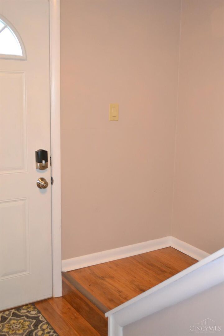 Property Photo:  1040 Crisfield Drive  OH 45245 