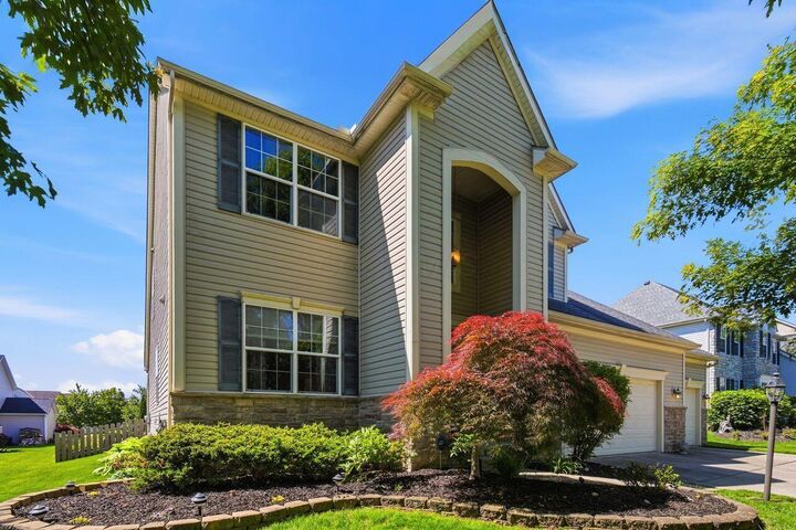 Property Photo: 8877 Woodside Street OH 43110