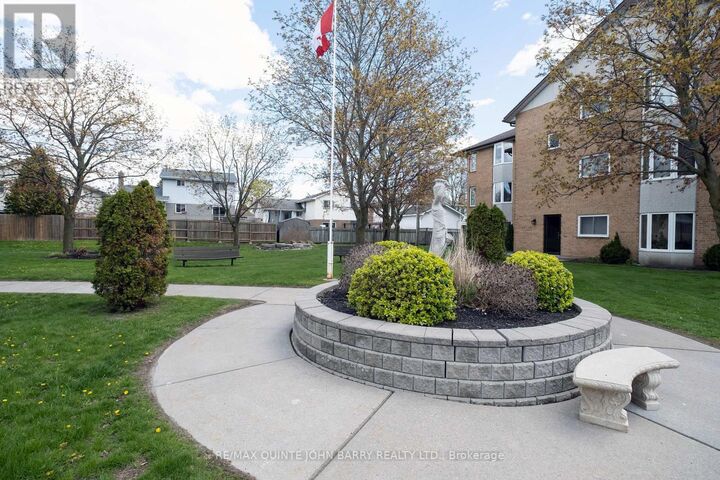 Property Photo:  202-56 Tripp Boulevard  ON K8V 5V1 