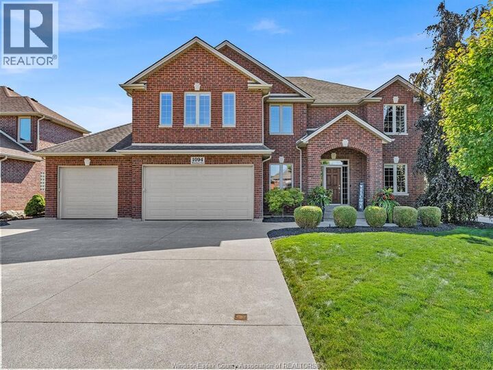 Property Photo:  1094 Woodland Crescent  ON N0R 1A0 