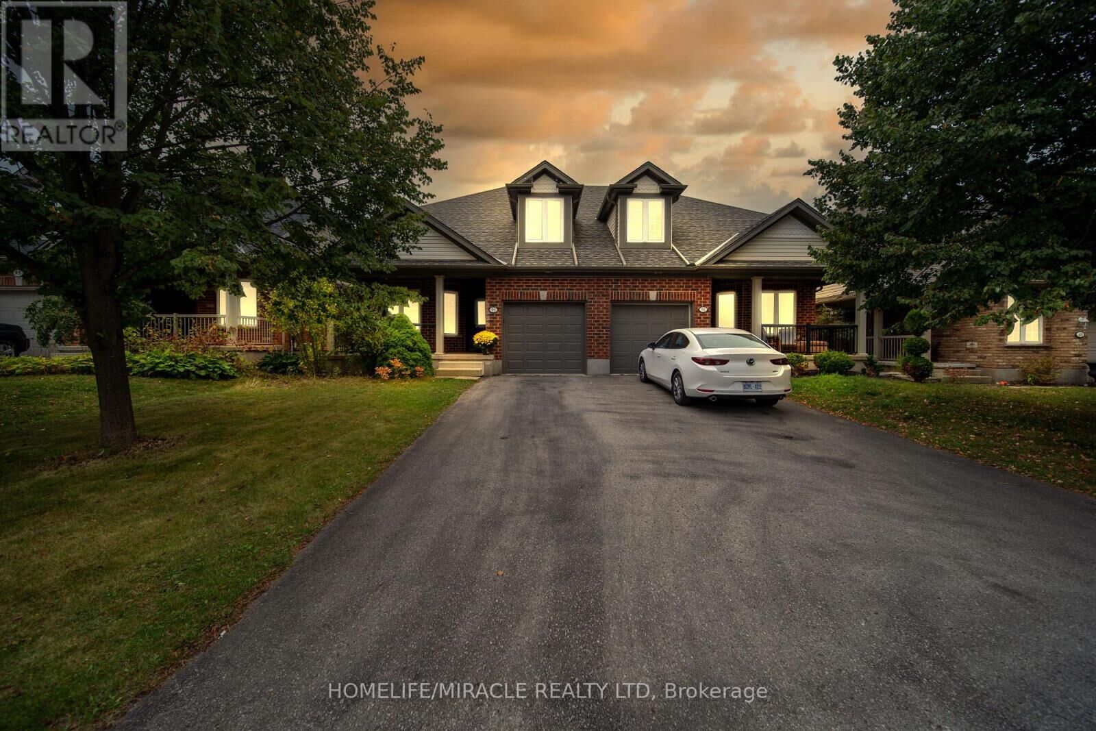 Property Photo:  93 Lynch Circle  ON N1L 1R8 