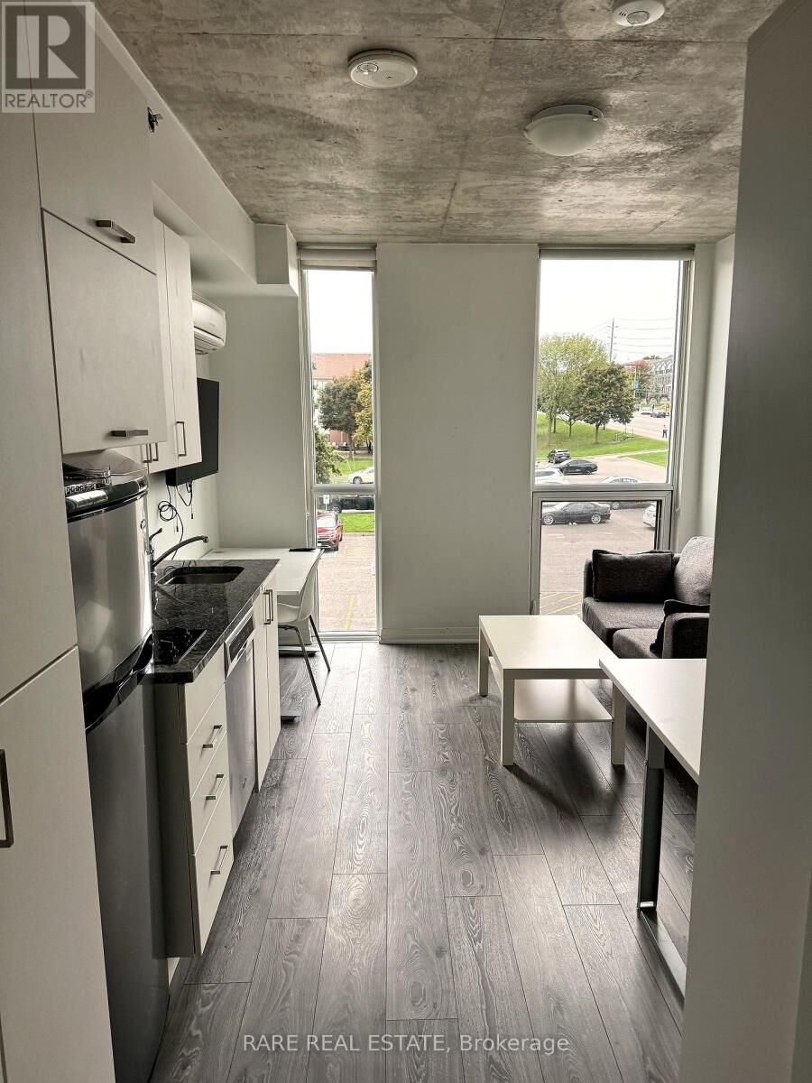 Property Photo:  1900 Simcoe Street North 224  ON L1G 4Y3 