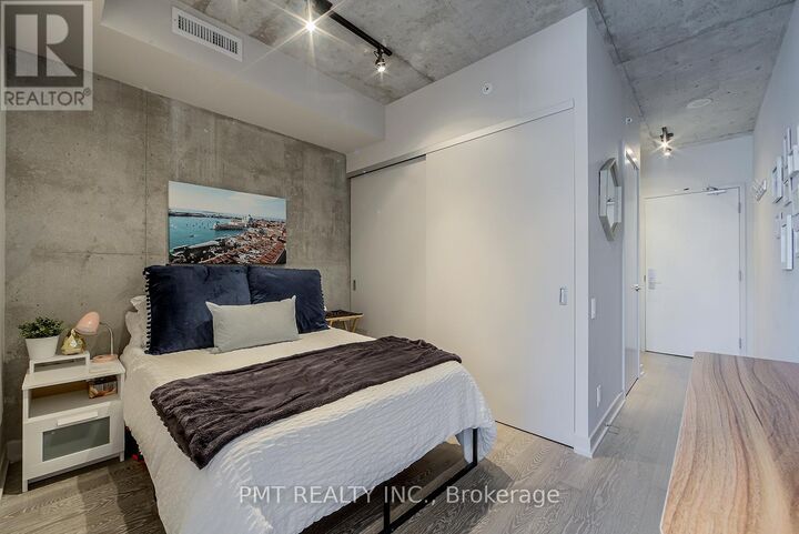 Property Photo:  39 Brant Street 804  ON M5V 0M8 