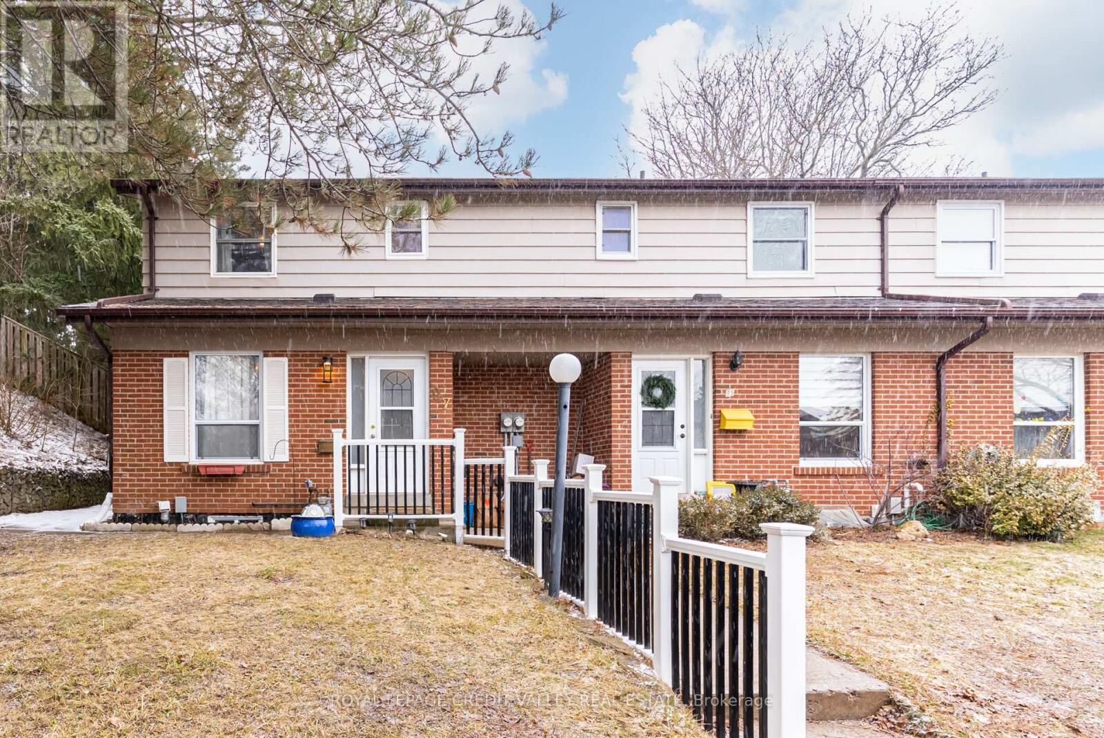 Property Photo:  97 Kingham Road  ON L7J 1S3 