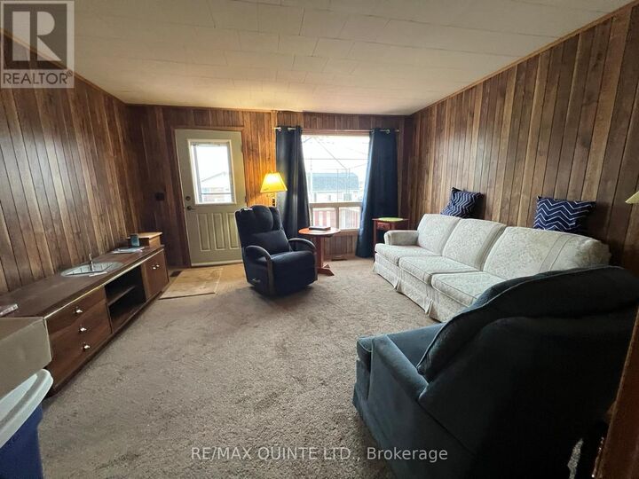 Property Photo:  33 Ramsay Avenue  ON K8V 2P6 