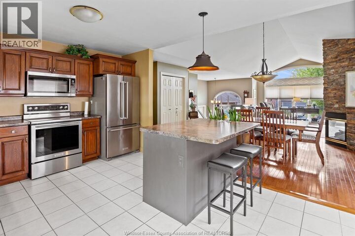 Property Photo:  1550 Minto Avenue  ON N9J 3H2 