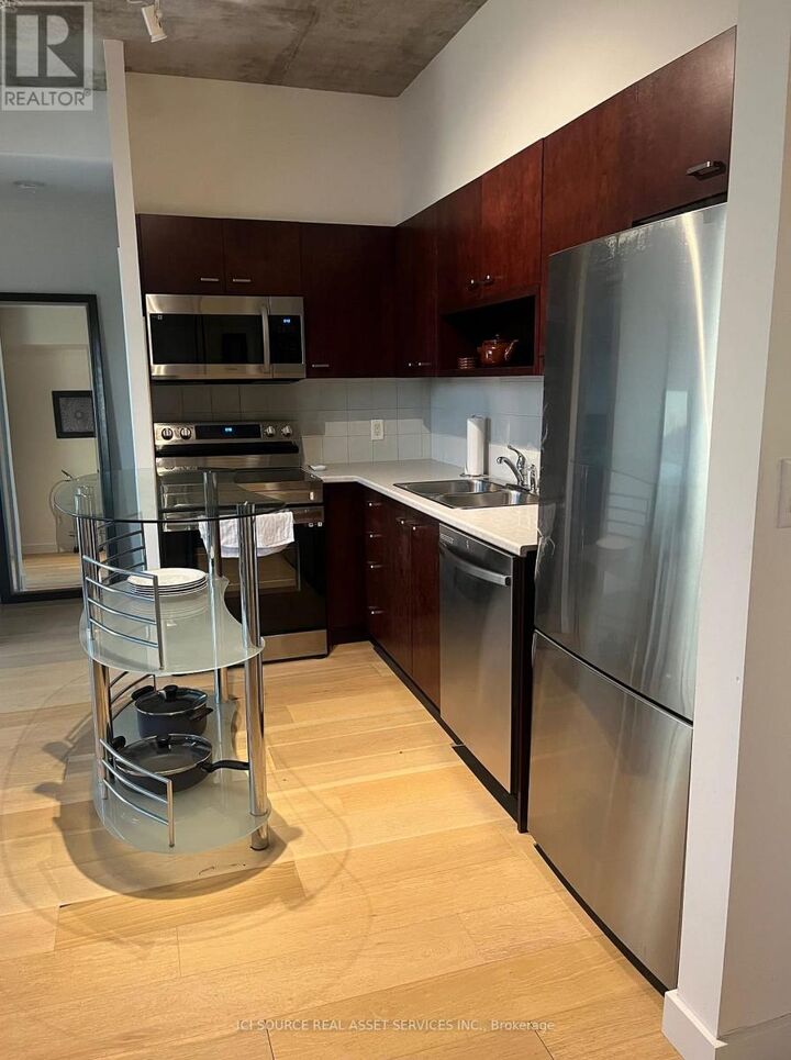 Property Photo:  179 George Street 1410  ON K1N 1J8 