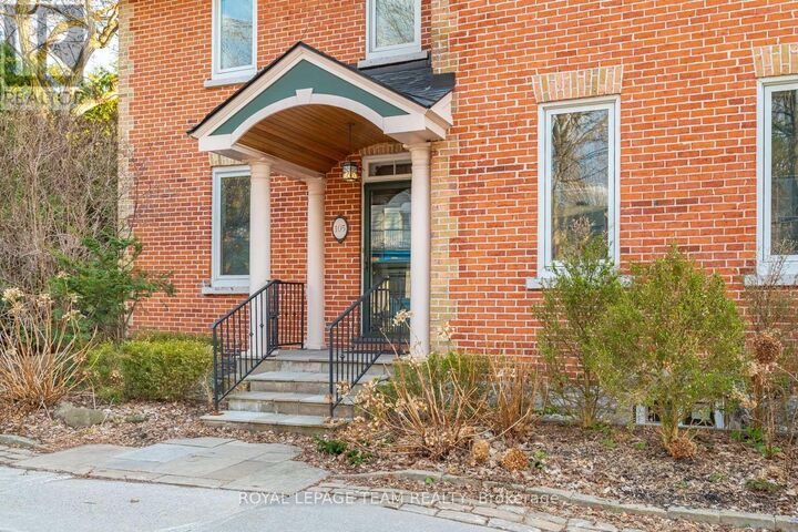 Property Photo:  105 Crichton Street  ON K1M 1V8 