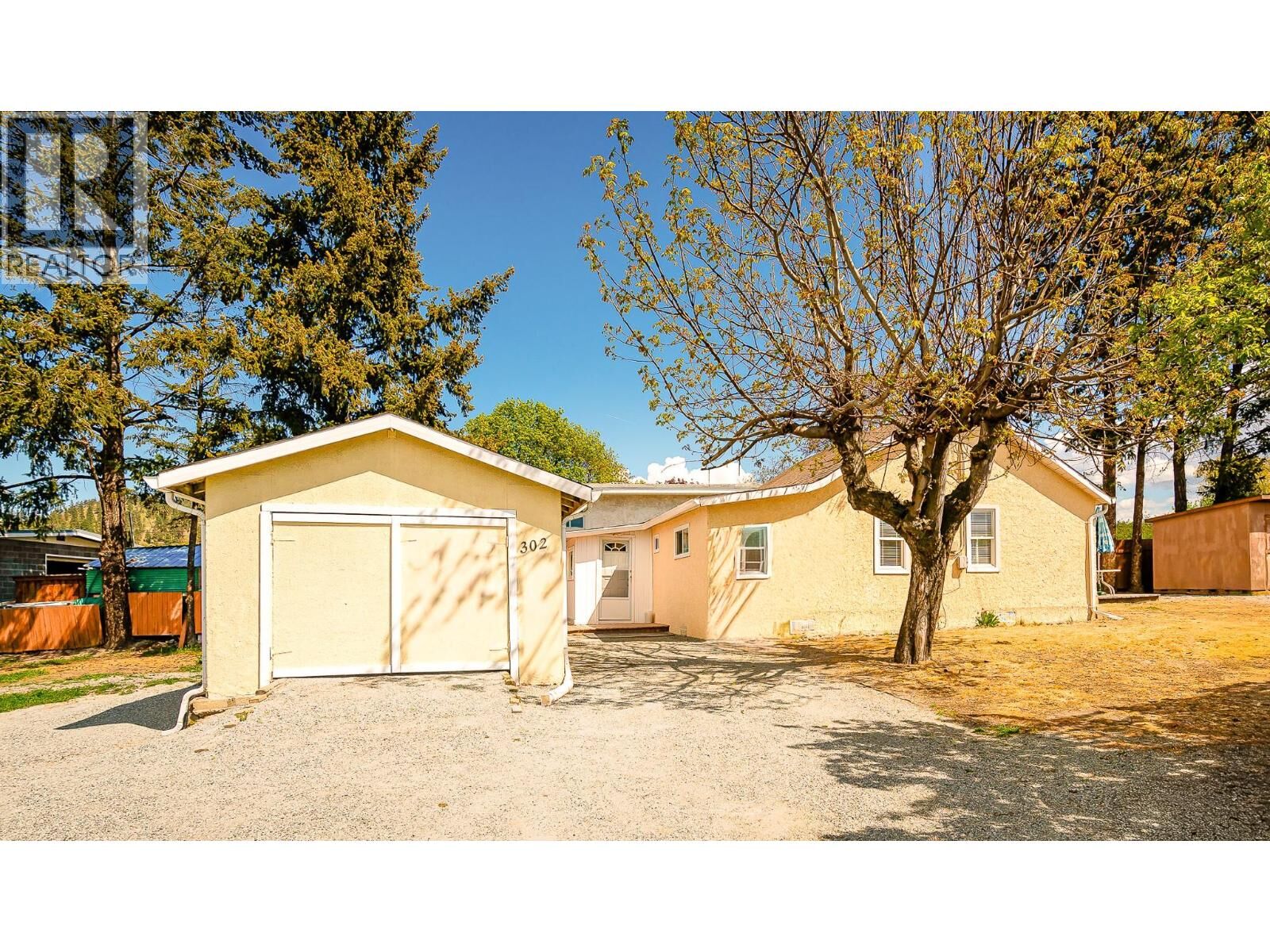 Property Photo:  302 Valley Road North  BC V1V 2G1 