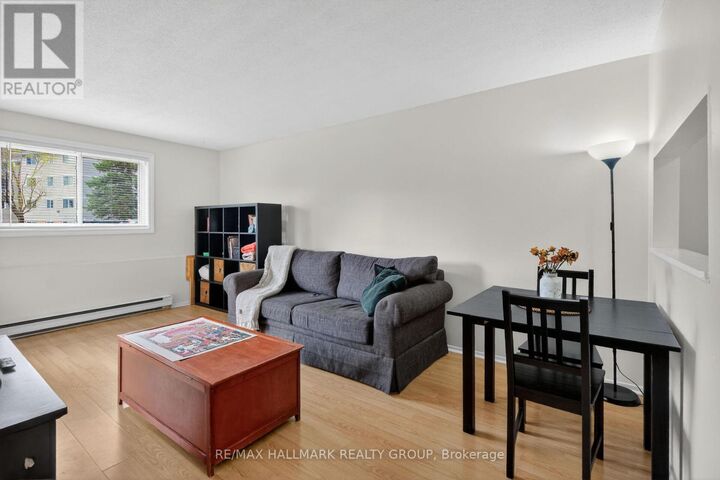 Property Photo:  280 Brittany Drive 102  ON K1K 4M4 