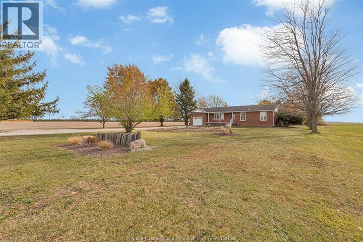 Property Photo:  527 County Rd 42  ON N8N 2L9 